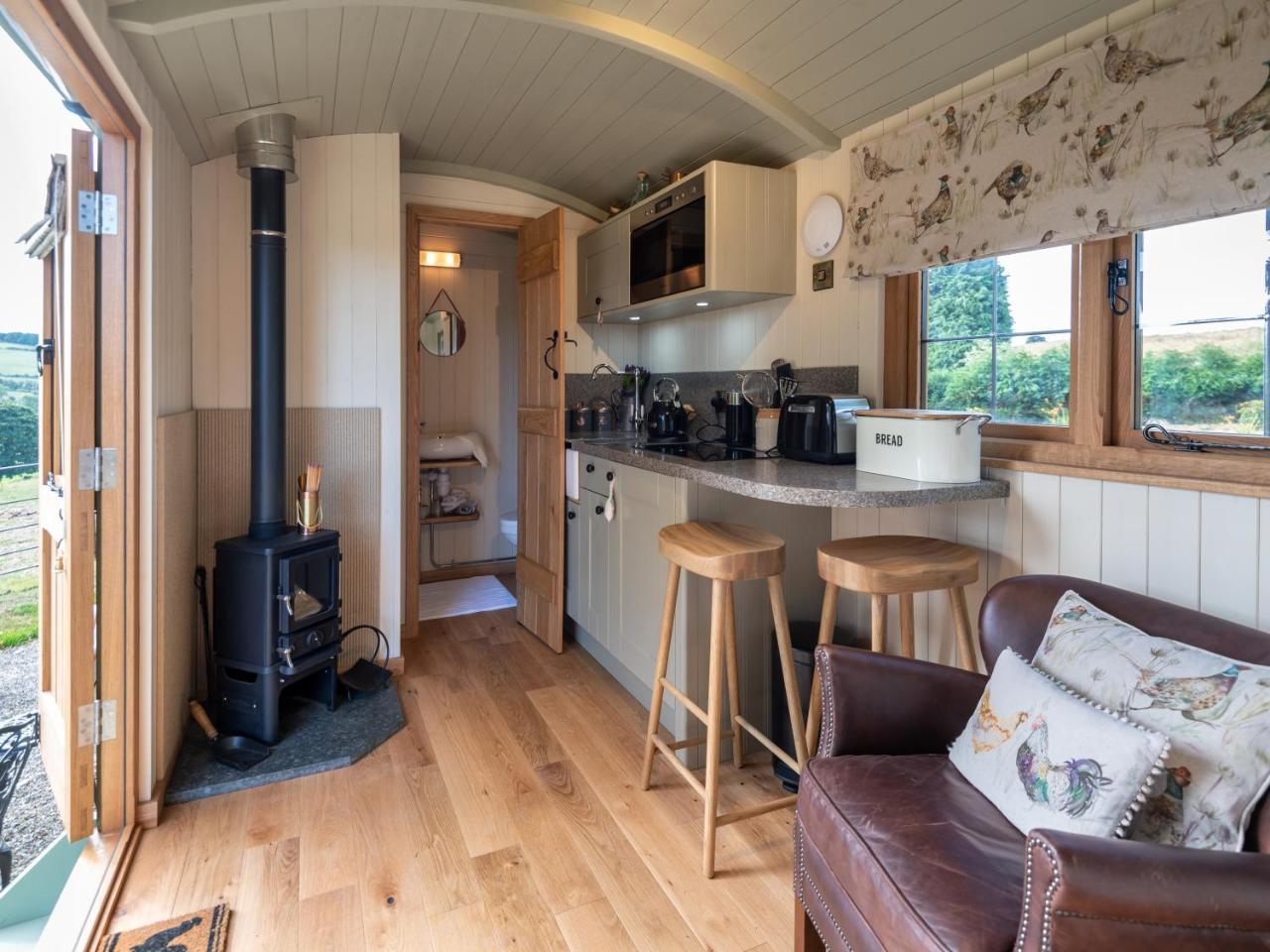 Padarn'S Hut Βίλα Llanbadarn Fynydd Εξωτερικό φωτογραφία