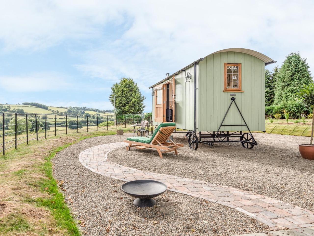 Padarn'S Hut Βίλα Llanbadarn Fynydd Εξωτερικό φωτογραφία